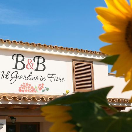 B&B Nel Giardino In Fiore Olia Speciosa Exterior foto