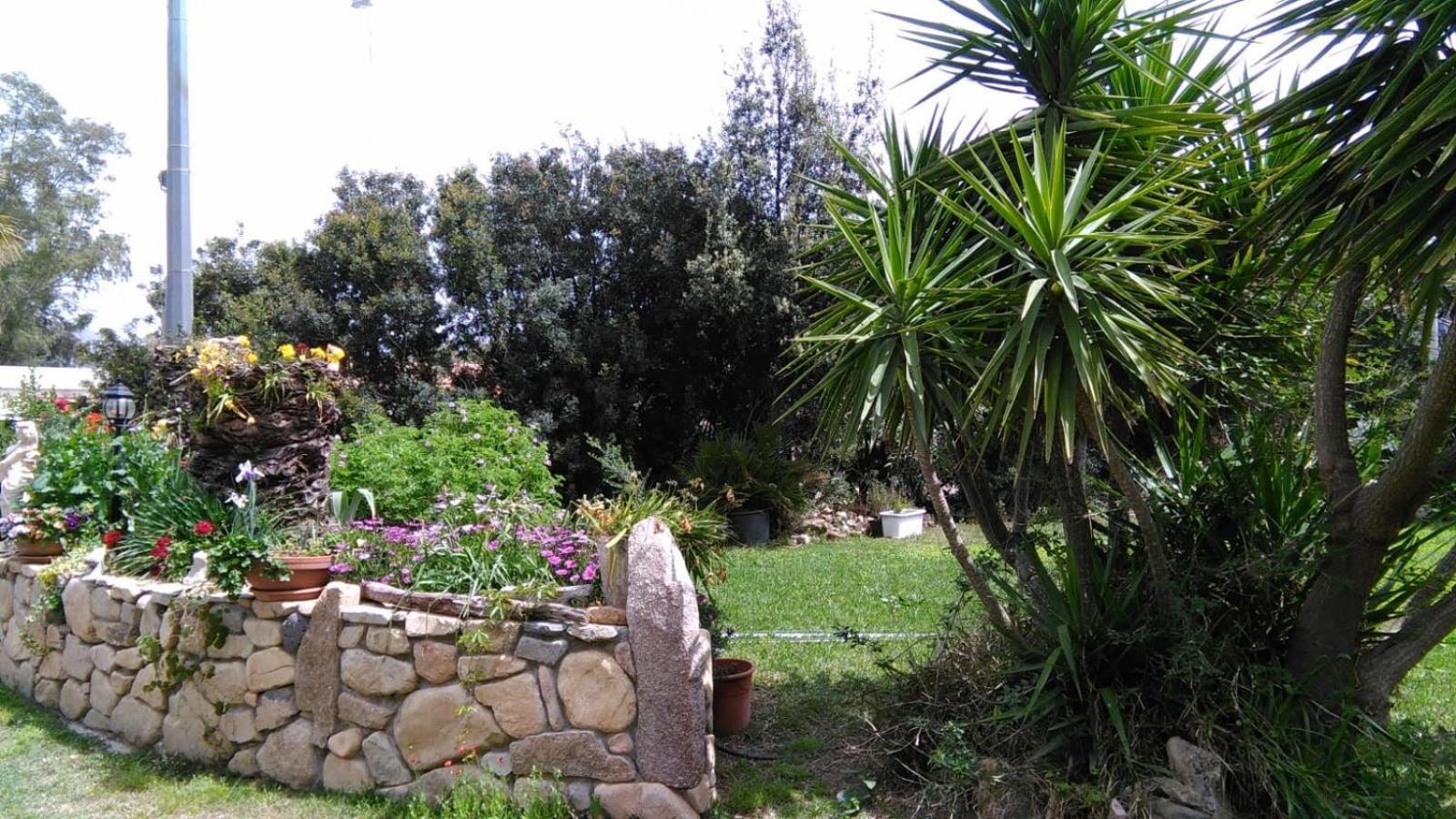 B&B Nel Giardino In Fiore Olia Speciosa Exterior foto