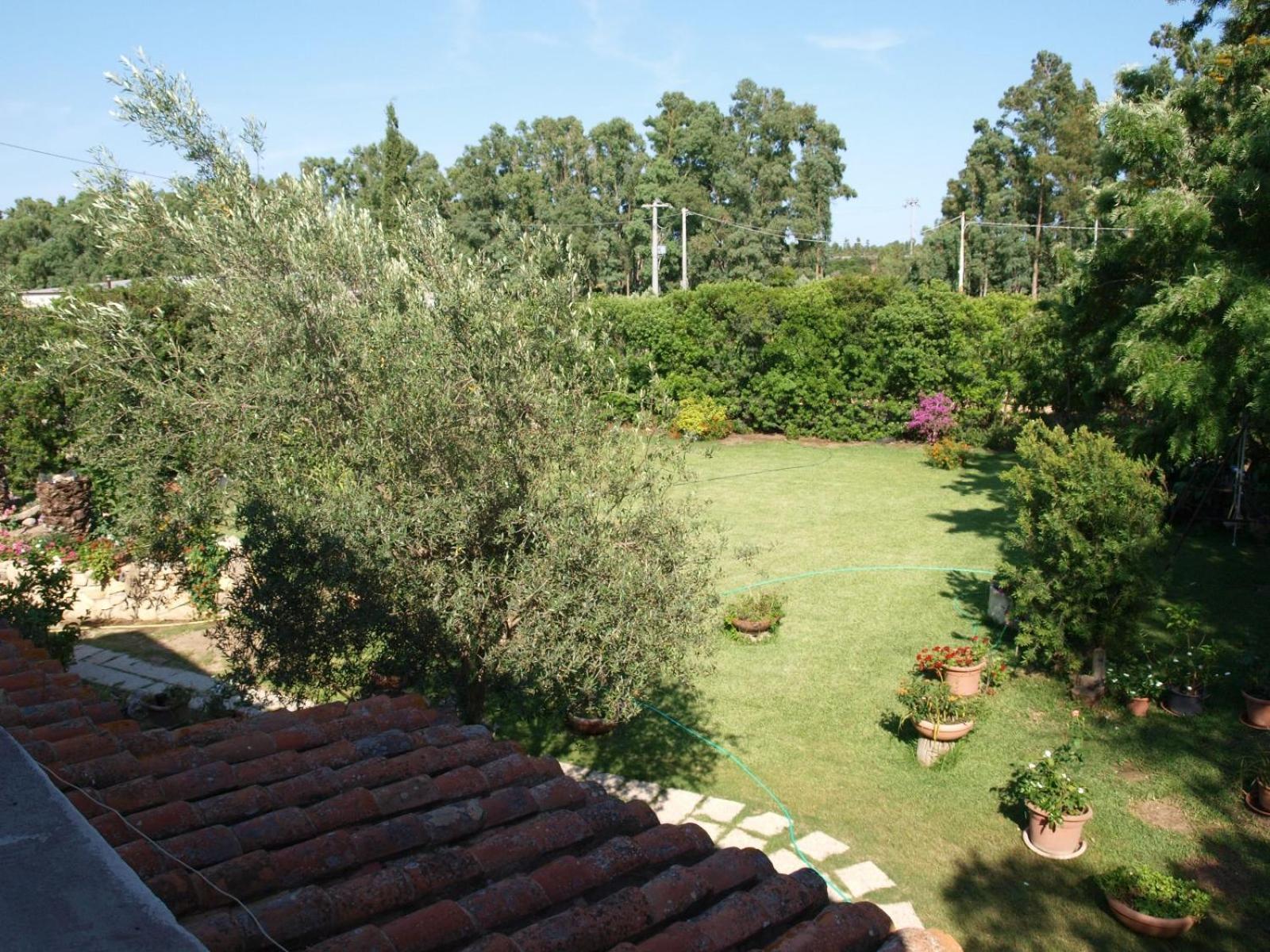 B&B Nel Giardino In Fiore Olia Speciosa Exterior foto